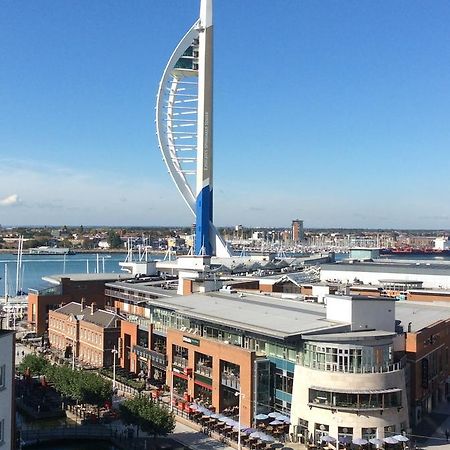 Gunwharf Quays Harbour Apartments Portsmouth Exteriör bild